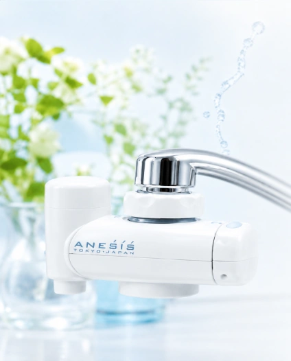 清潔なキッチンに取り付けたアネシス浄水器